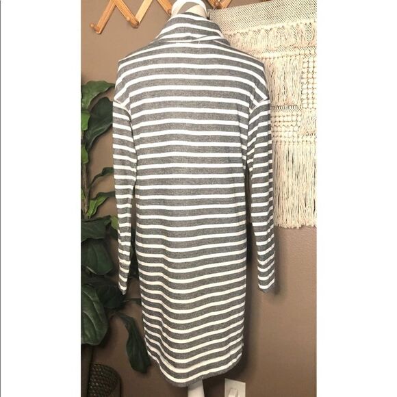 Max Studio Gray Striped Long Sleeve Dress - Picture 4 of 8